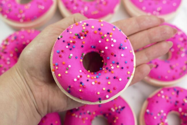 Bubble Gum Donut Fizzy Bath Bomb