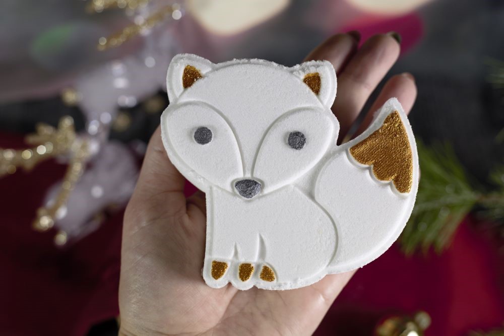 Winter Fox Embedded Fizzy Bath Bomb