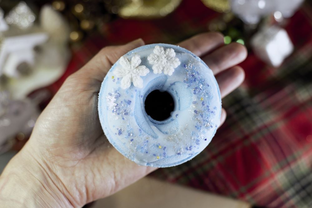 Snowflake Donut Fizzy Bath Bomb